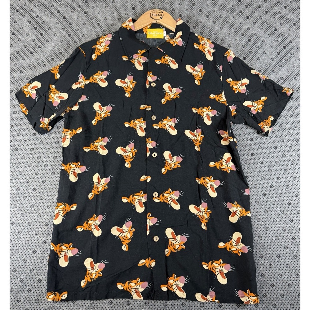 Tigger Shirt Men's Medium Tokyo Disney Resort Limited Edition Short Sleeve